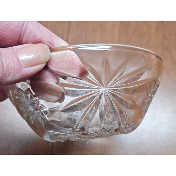 Small Dish Vintage ANCOR HOCKING Star of David Prescut Glass Candy Dish Dip Bowl - Picture 1 of 4